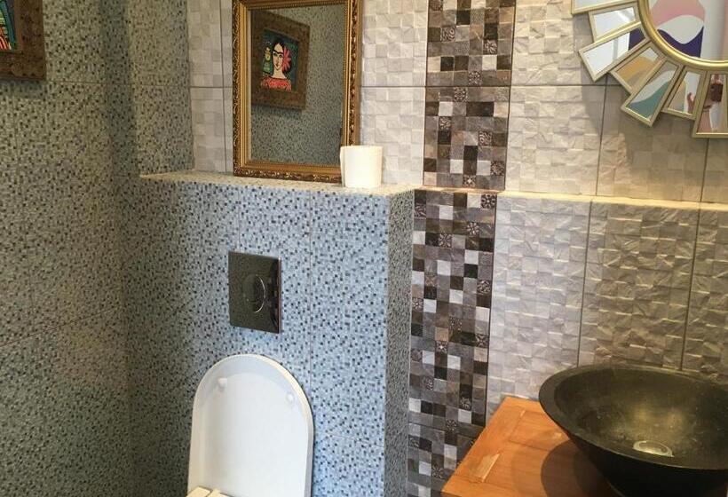 شقة غرفة واحدة مزودة بتراس, La Casa Deva   Maison D Artistes