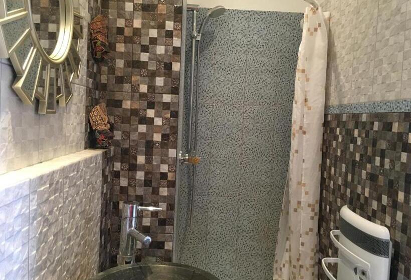 شقة غرفة واحدة مزودة بتراس, La Casa Deva   Maison D Artistes