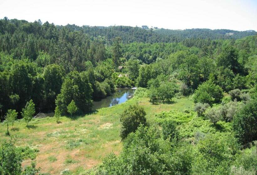 جناح مزوَّد بشرفة, Quinta Dos Tres Rios