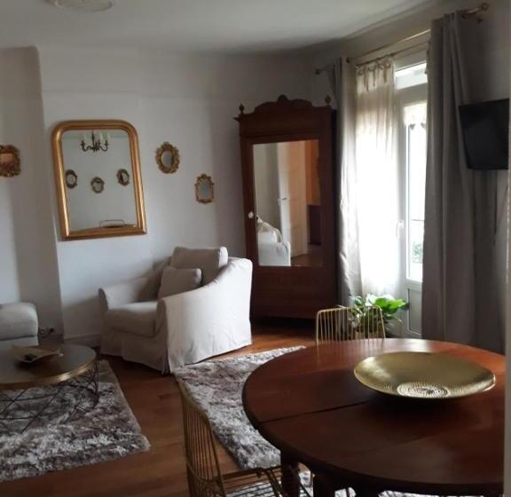 침실 1개 발코니 아파트, Hôtel Saint Louis Chambres Et Appartement