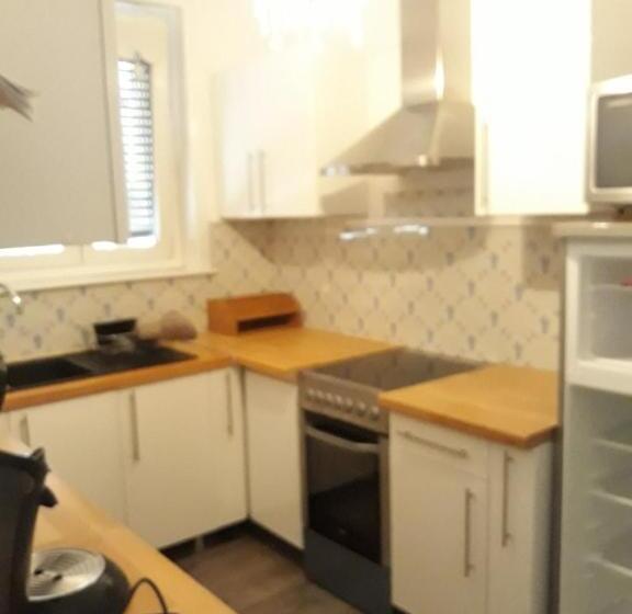 침실 1개 발코니 아파트, Hôtel Saint Louis Chambres Et Appartement