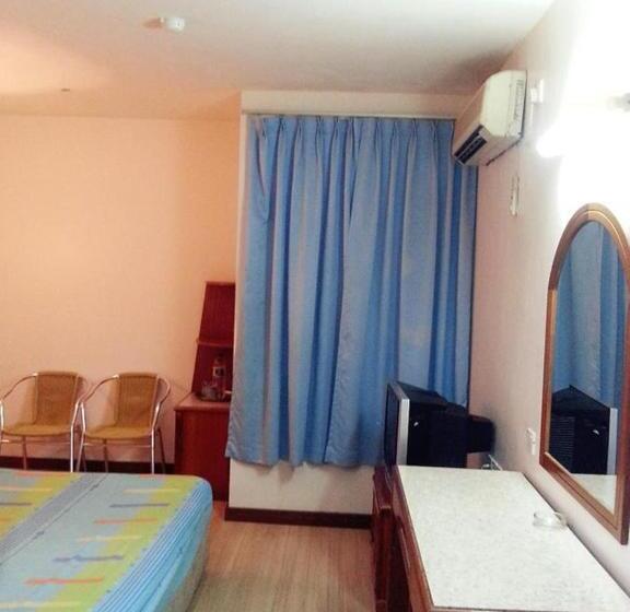 غرفة إقتصادية فردية, Istana Monaco