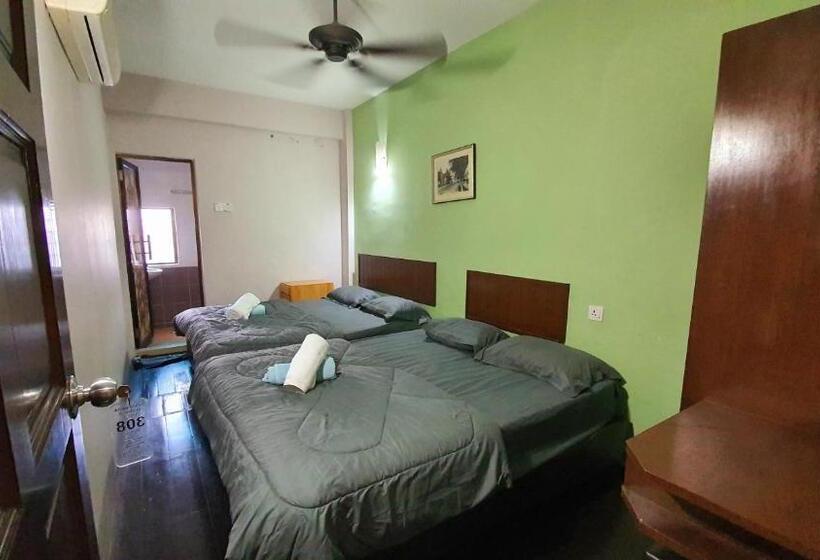 חדר משפחתי, Little India Heritage Villa