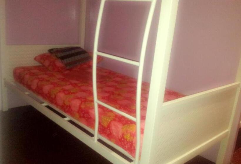 מיטה בחדר משותף, Little India Heritage Villa