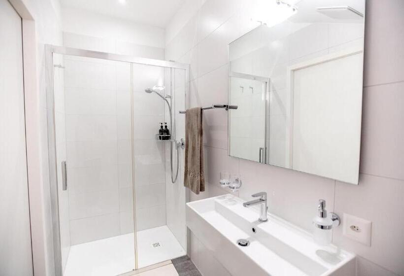 غرفة سوبيريور فردية, Miralago Locarno Easy Rooms