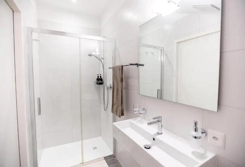 Superior Yhden Hengen Huone, Miralago Locarno Easy Rooms