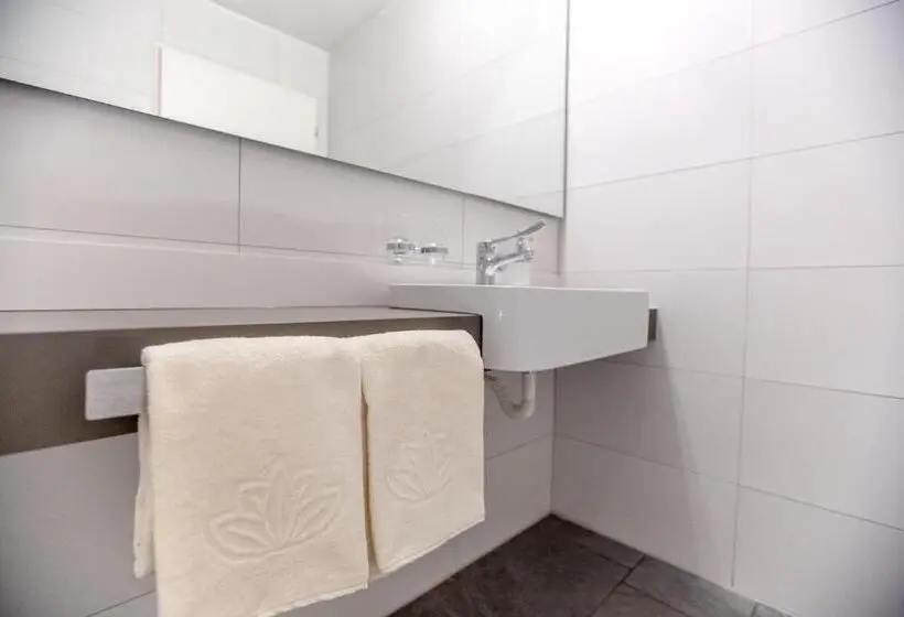 Superior-huone, Miralago Locarno Easy Rooms