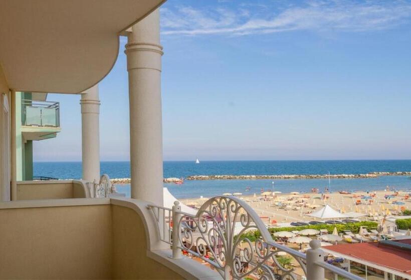 غرفة قياسية ثلاثية, Rosa Maria Elite