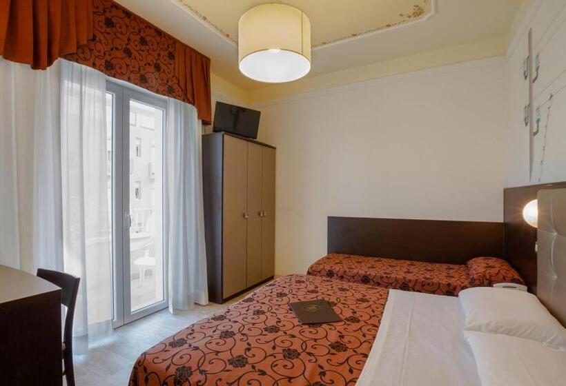 غرفة قياسية ثلاثية, Rosa Maria Elite