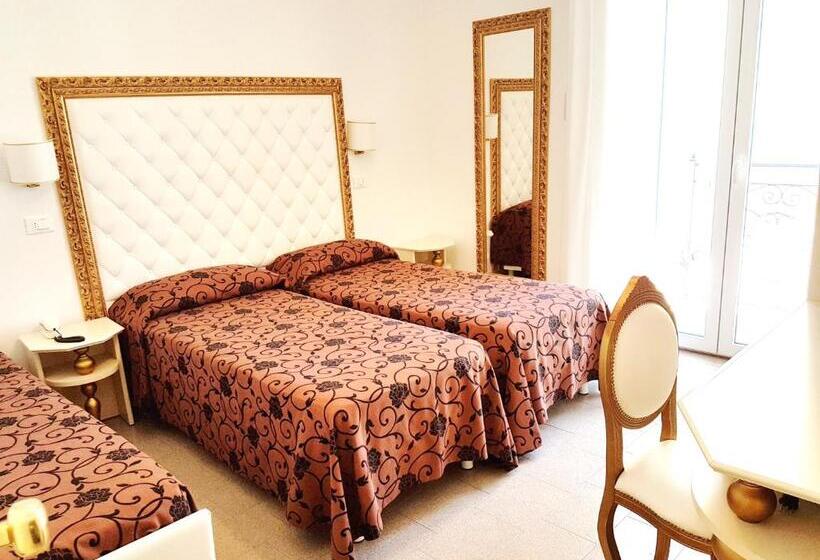 غرفة قياسية مطلّة علي البحر, Rosa Maria Elite