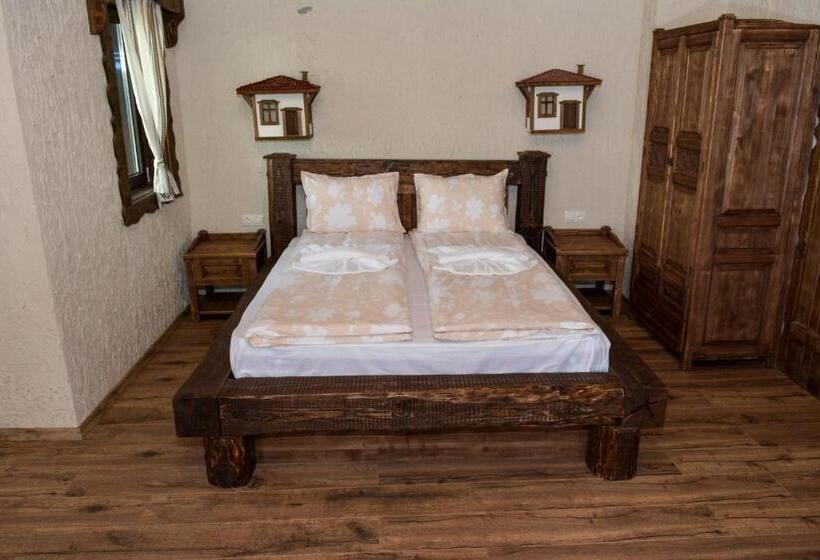 منزل غرفة نوم واحدة, Complex Starite Kashti