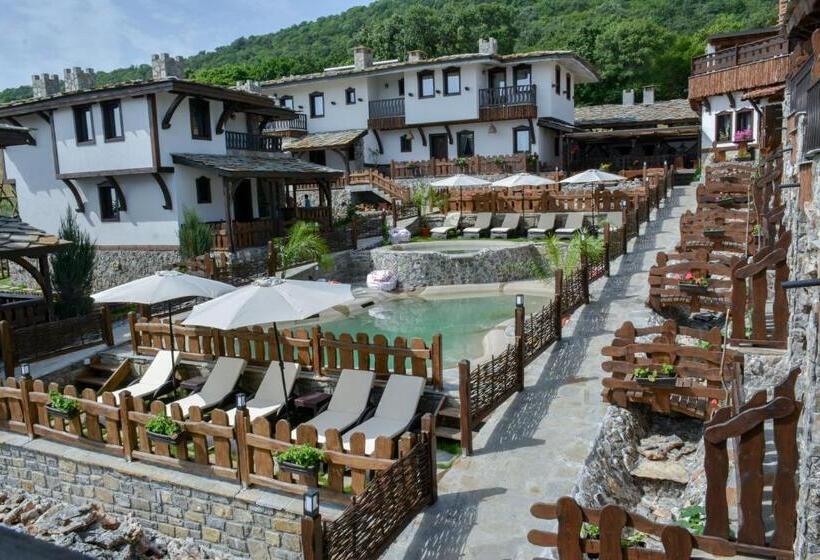 منزل غرفتين نوم, Complex Starite Kashti