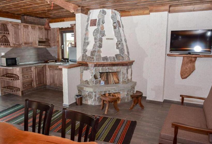 منزل غرفتين نوم, Complex Starite Kashti