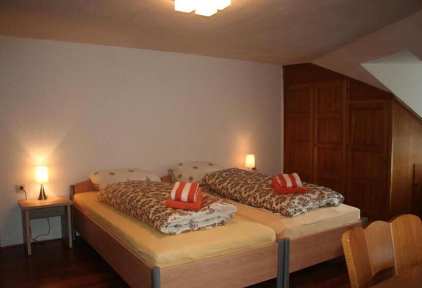 ２ベッドルームアパートメント, Grillglut