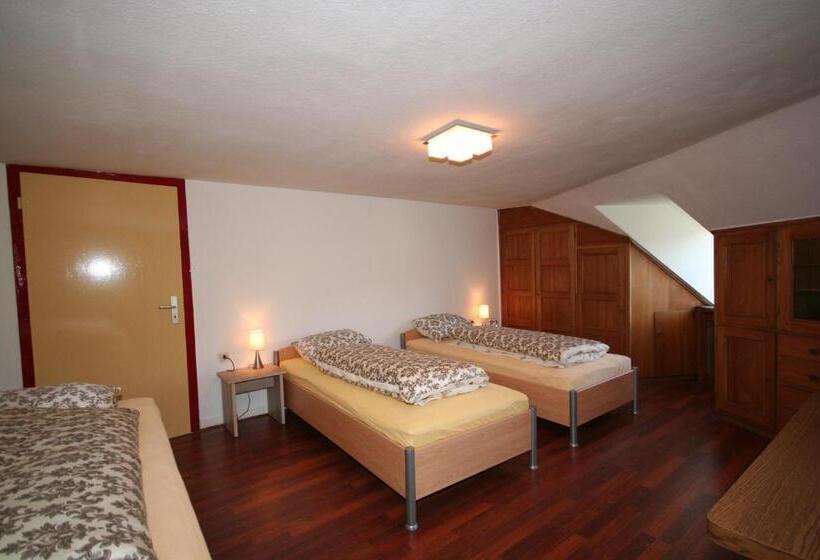 ３ベッドルームアパートメント, Grillglut