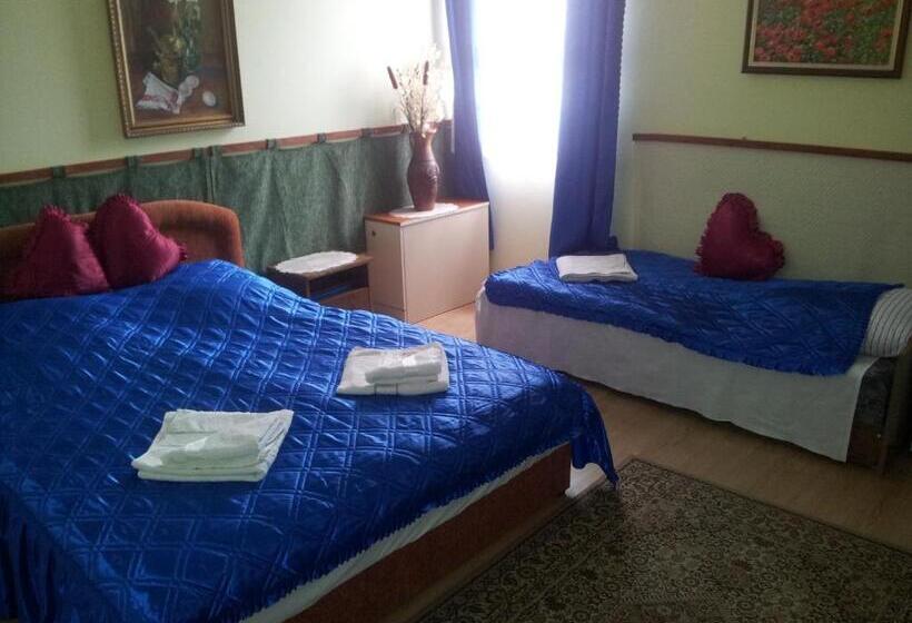 חדר סטנדרט לשלושה, Lagúna Panzio Szántód