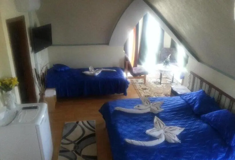 スタンダード４人部屋, Lagúna Panzio Szántód