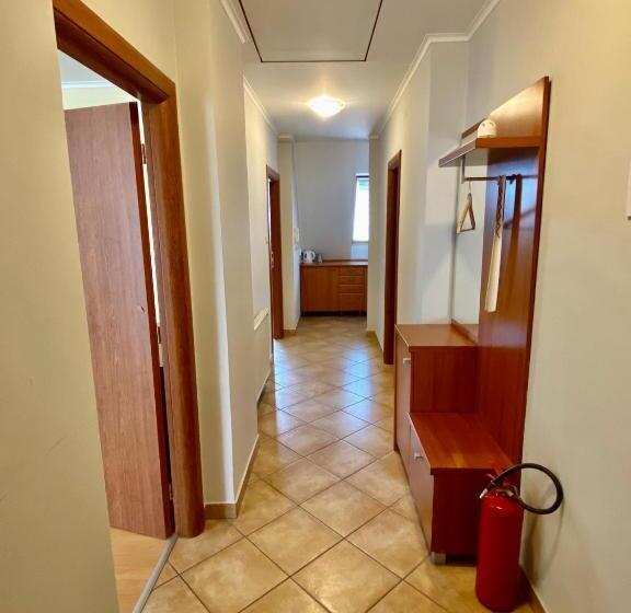 شقة غرفة نوم واحدة مزودة بشُرفة, Penzion Le Monde