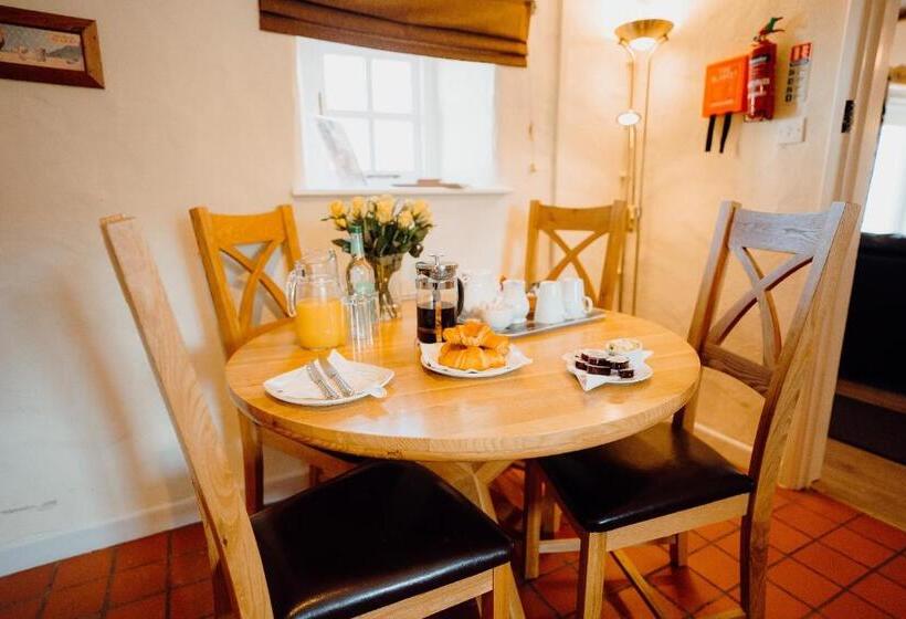 침실 2개 주택, Celtic Haven