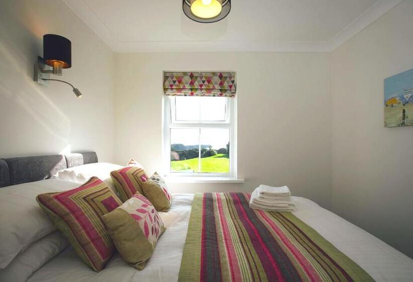 침실 4개 주택, Celtic Haven