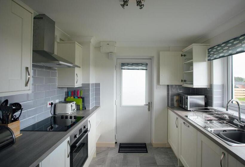 침실 4개 주택, Celtic Haven