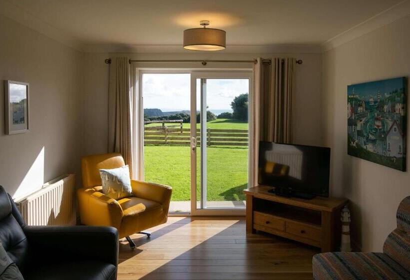 침실 4개 주택, Celtic Haven