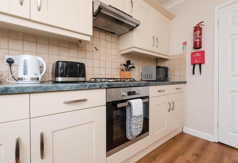 침실 2개 주택, Celtic Haven