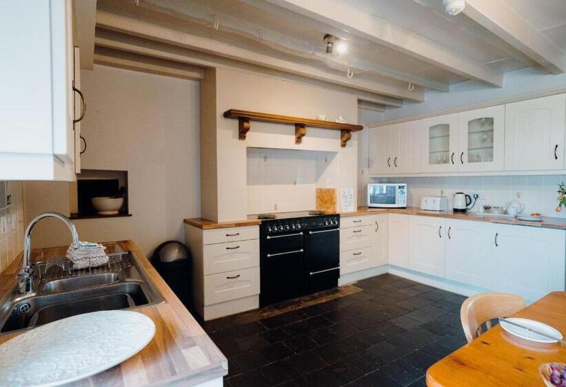 침실 1개 주택, Celtic Haven