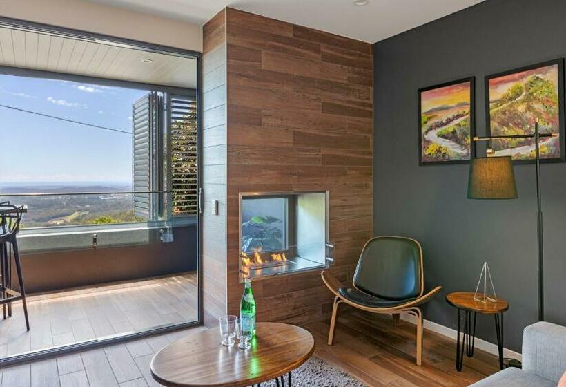 Апартаменты 2 Спальни, Altitude On Montville