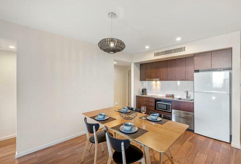 Апартаменты 2 Спальни, Altitude On Montville