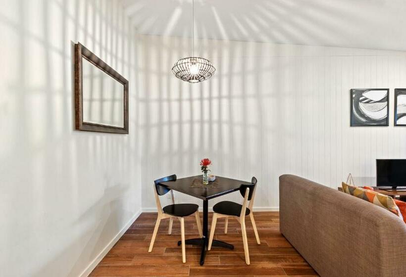 Апартаменты 1 Спальня с Видом, Altitude On Montville