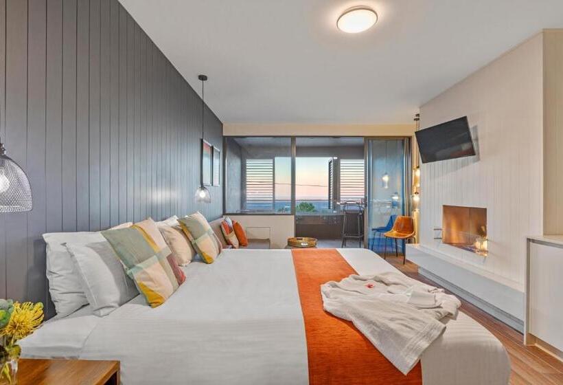 Студия Superior, Altitude On Montville