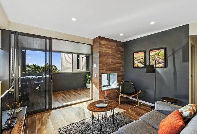 Апартаменты 2 Спальни, Altitude On Montville