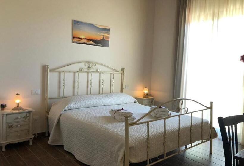 اتاق استاندارد سه تخته با بالکن, B&b Siciliantica
