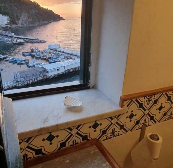 غرفة قياسية مطلّة علي البحر, Casa A Mare