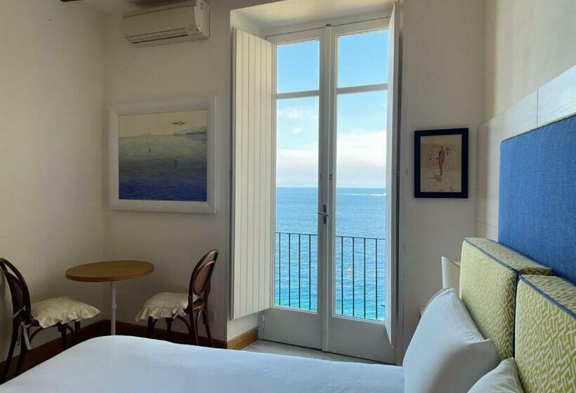 غرفة قياسية مطلّة علي البحر, Casa A Mare