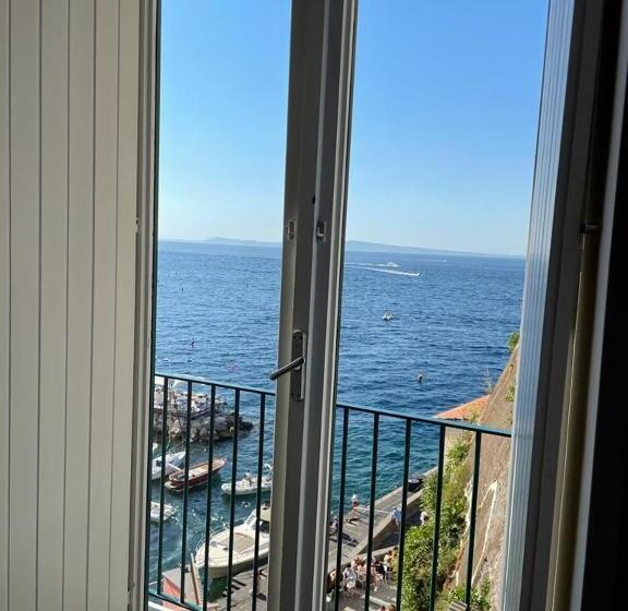 غرفة قياسية مطلّة علي البحر, Casa A Mare