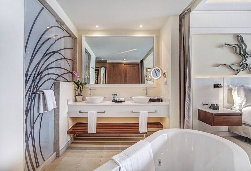 سوییت جونیور لوکس با چشم‌انداز دریا, Hideaway At Royalton Negril, An Autograph Collection Allinclusive Resort  Adults Only