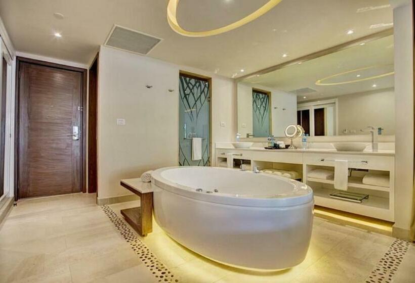 سوییت جونیور لوکس با چشم‌انداز دریا, Hideaway At Royalton Negril, An Autograph Collection Allinclusive Resort  Adults Only