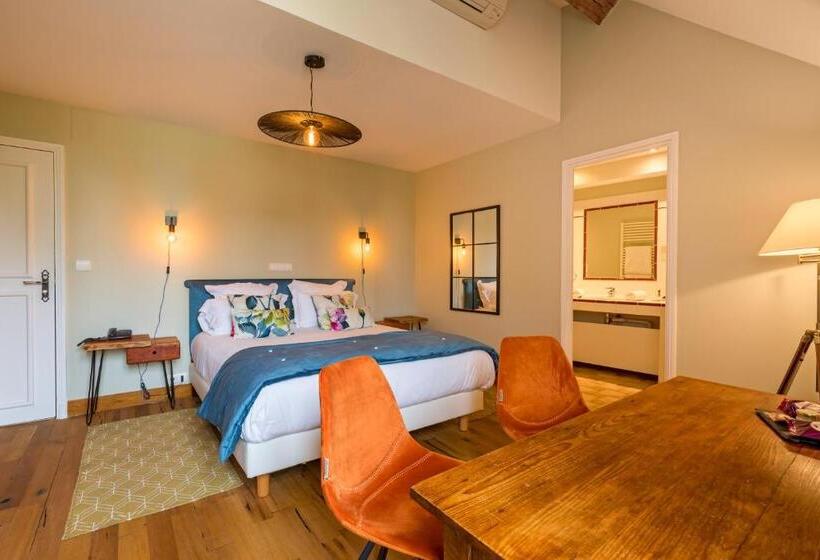 غرفة كلاسيكية, Le Clos