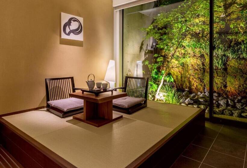 Люкс Вид на Сад, Solaria Nishitetsu Hotel Kyoto Premier