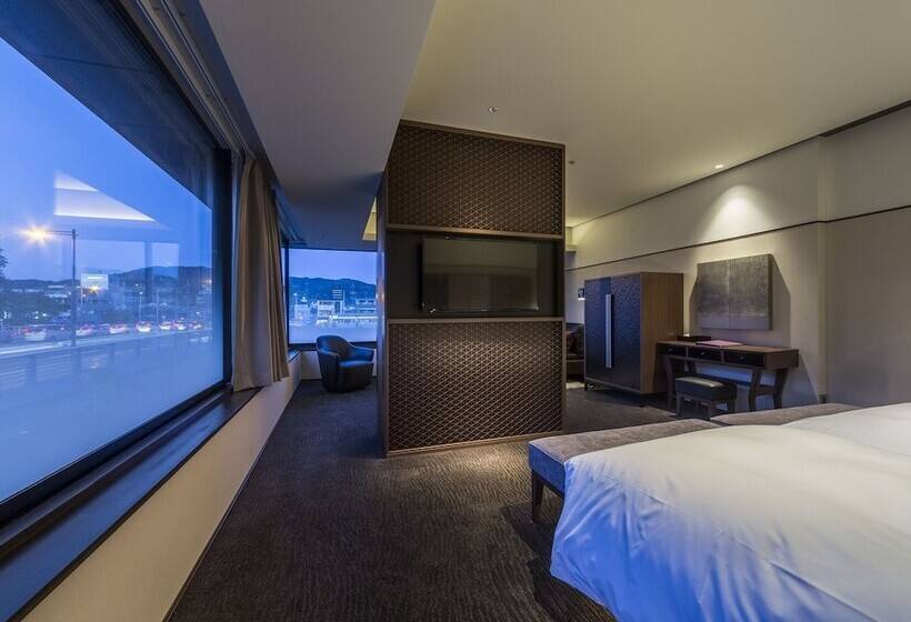 Люкс Вид на Реку, Solaria Nishitetsu Hotel Kyoto Premier