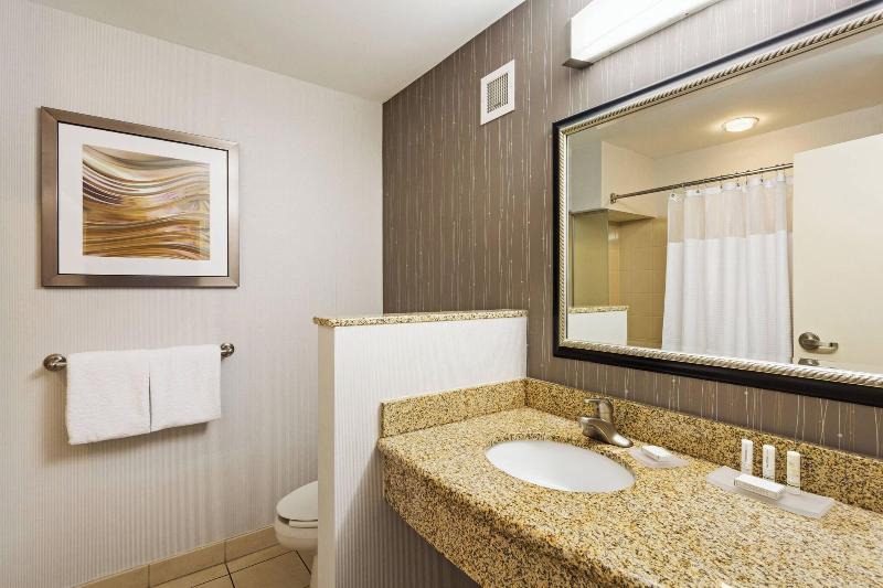 Люкс Вид на Сад, Solaria Nishitetsu Hotel Kyoto Premier