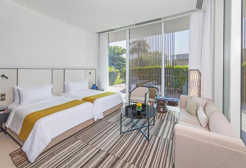 2 베드룸 프리미엄 빌라, The Oberoi Beach Resort, Al Zorah