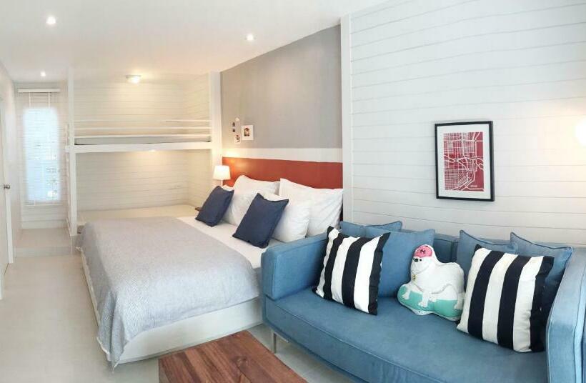 デラックスバンガロー, Zeaza Bungalow