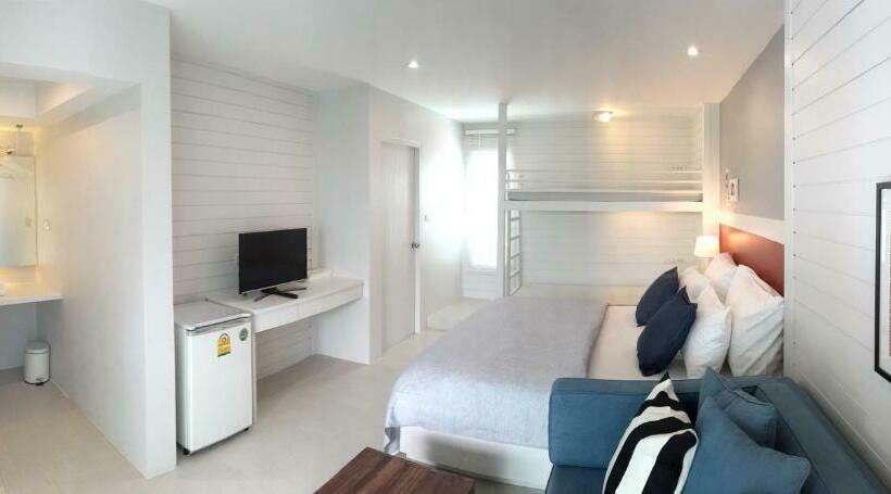 デラックスバンガロー, Zeaza Bungalow