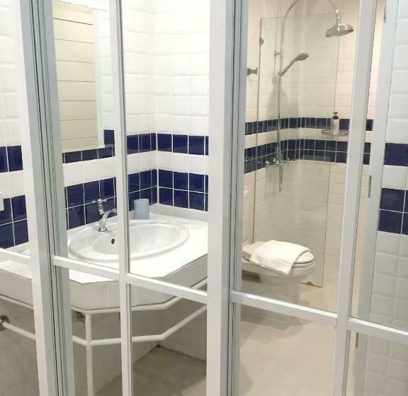 デラックスバンガロー, Zeaza Bungalow