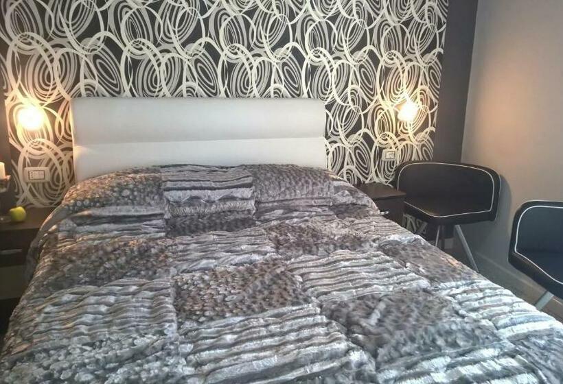 חדר דלוקס עם מרפסת, Pompei Boutique Inn