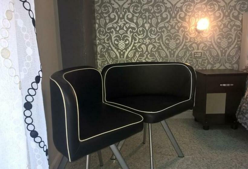 חדר דלוקס עם מרפסת, Pompei Boutique Inn