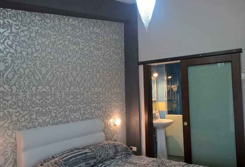 חדר דלוקס עם מרפסת, Pompei Boutique Inn